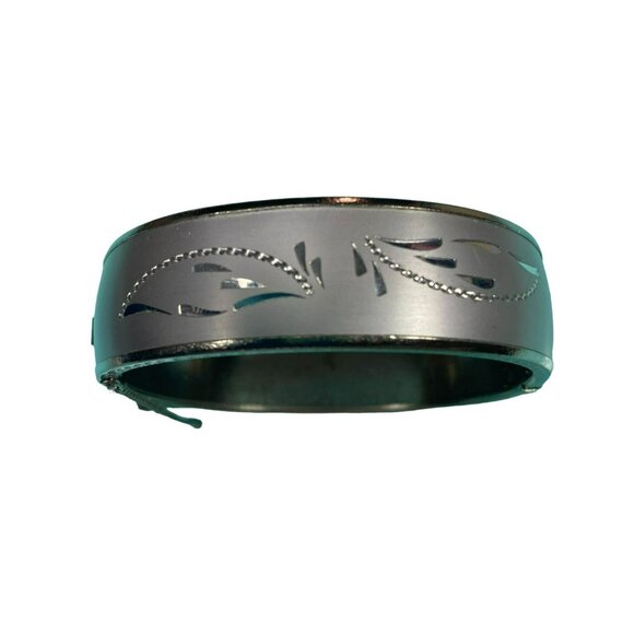 Vintage Signed HOBE Silver toned Enamel Diamond Cut Engraved Hinged Bangle Women - Picture 1 of 8